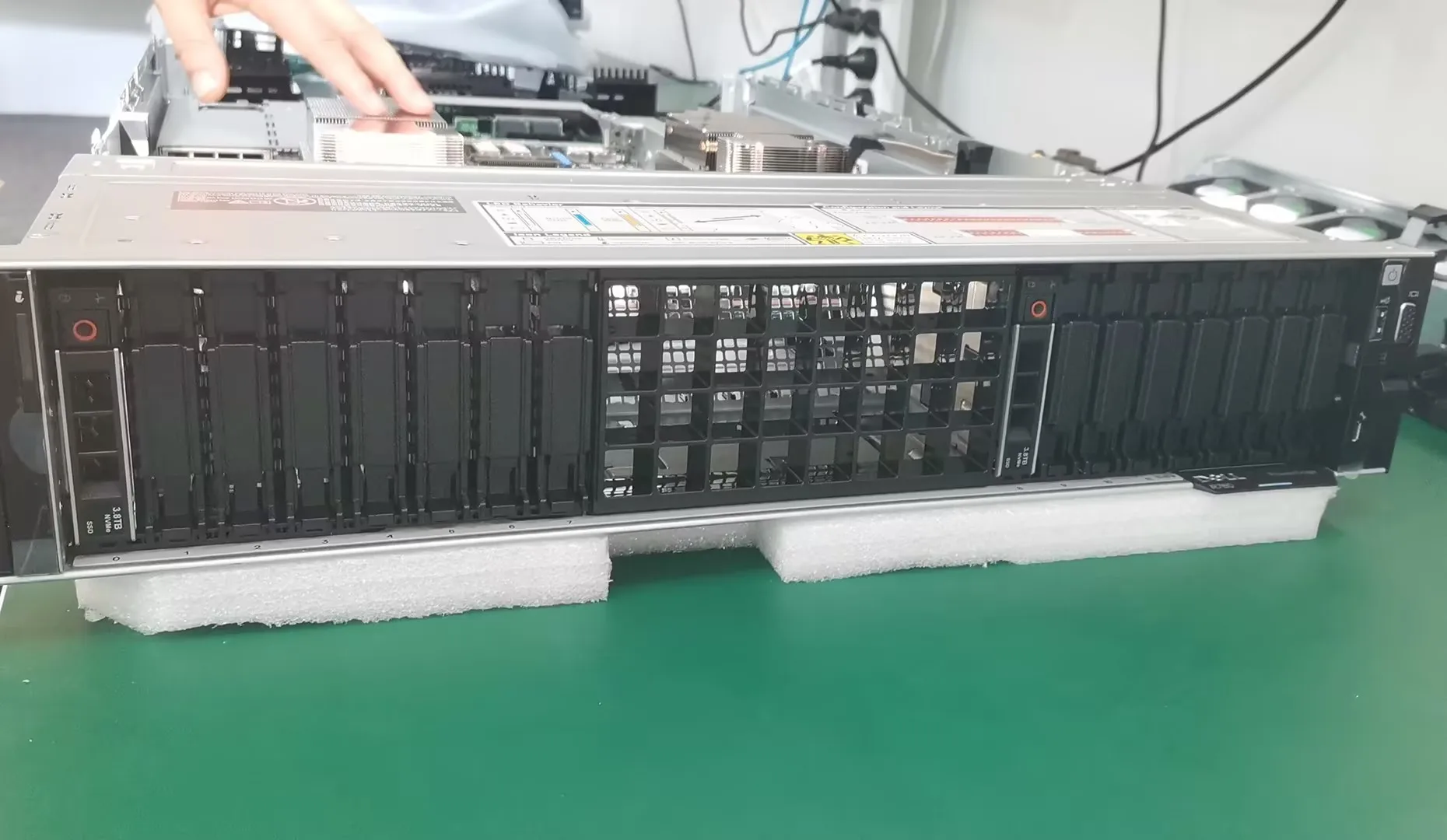 High Performance Poweredge R760 Server 24SFF 8SFF 12LFF