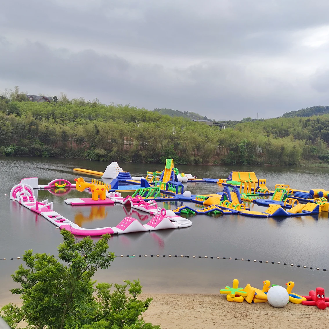 Giant Floating Water Park Inflatable Obstacle Course Aqua Park Modular ...