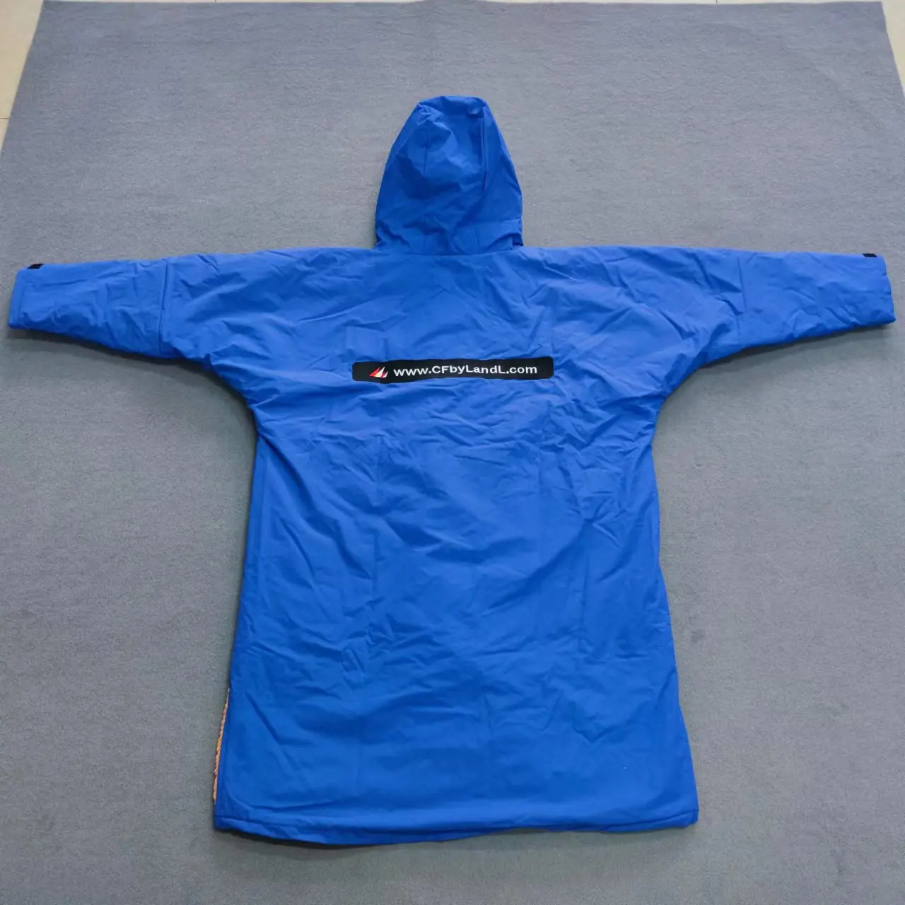 Dry Changing Robe Long Sleeve Changing Robe Drying Robe Waterproof Surfing Poncho Coat with custom logo details