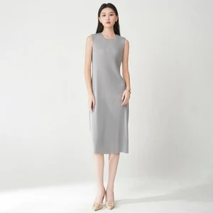 Factory Wholesale Women's Pleated Dress Design Summer Sleeveless Midi Dress One Size Casual Dress