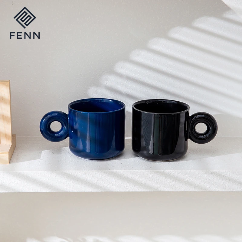 FENN Modern Thick Round Handle Colored Custom Logo Ceramic Mugs Nordic Style Black Glossy Colored Cappuccino Cups Cafe Mug