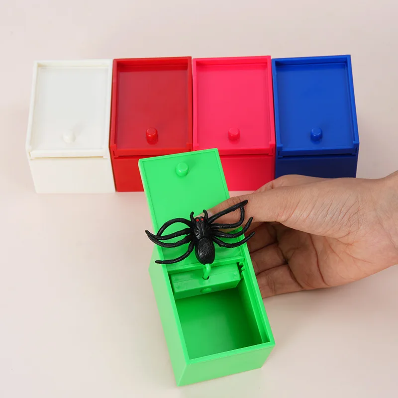 Prank Spider Scare Bug Box Hidden Case Trick Play Joke for April Fools Day Gag Toys Halloween Gifts