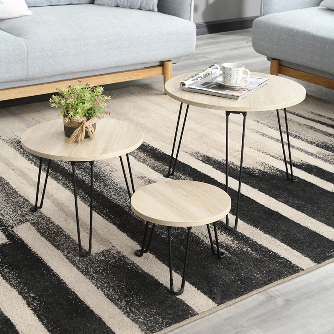 Latest Design Foldable Coffee Table Small Round Table Living Room Outdoor Laptop Table on Sell