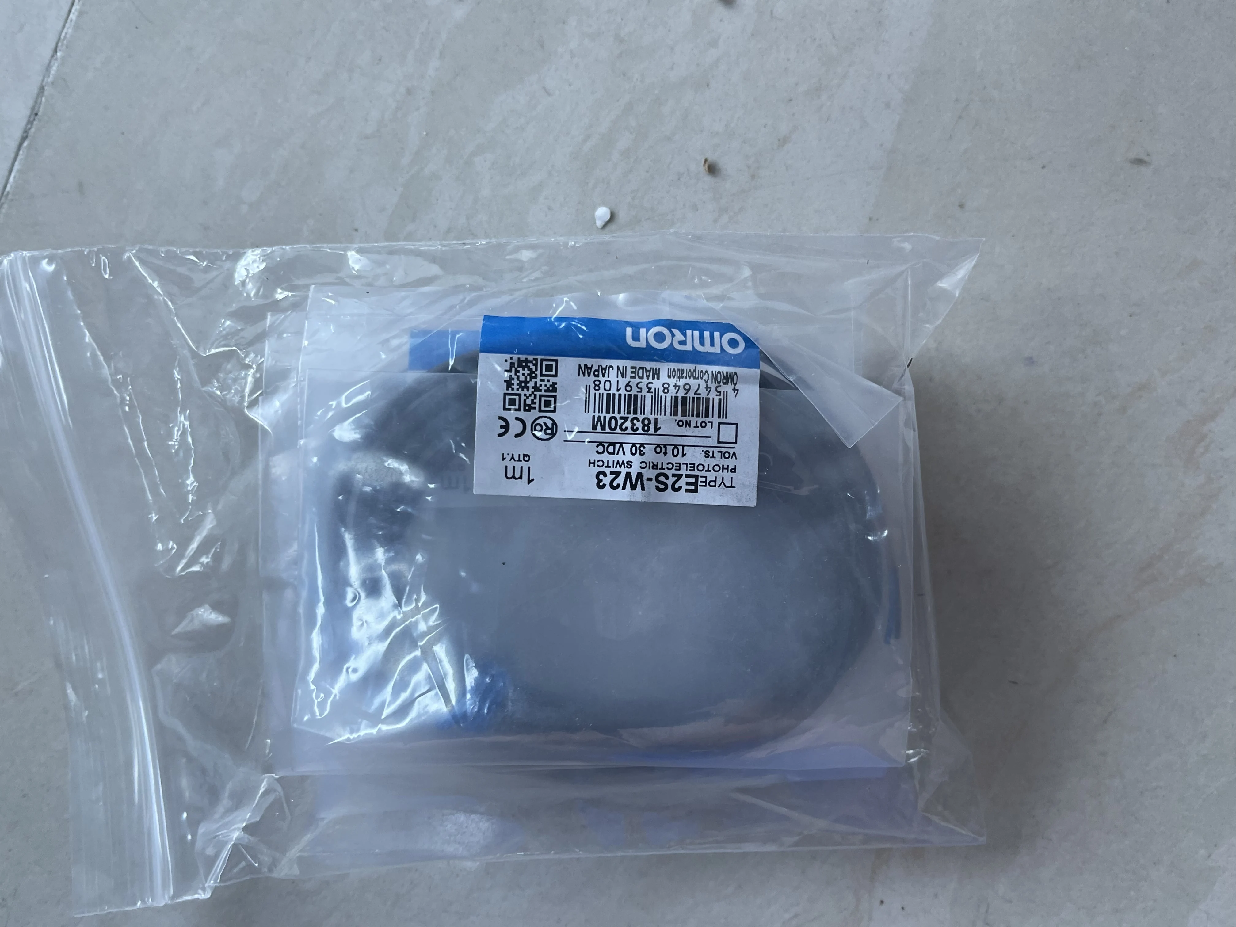 Omron Photoelectric Switch E2S-W23