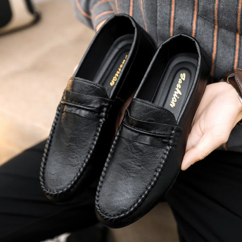 Luxury Slip-On Men display picture 2