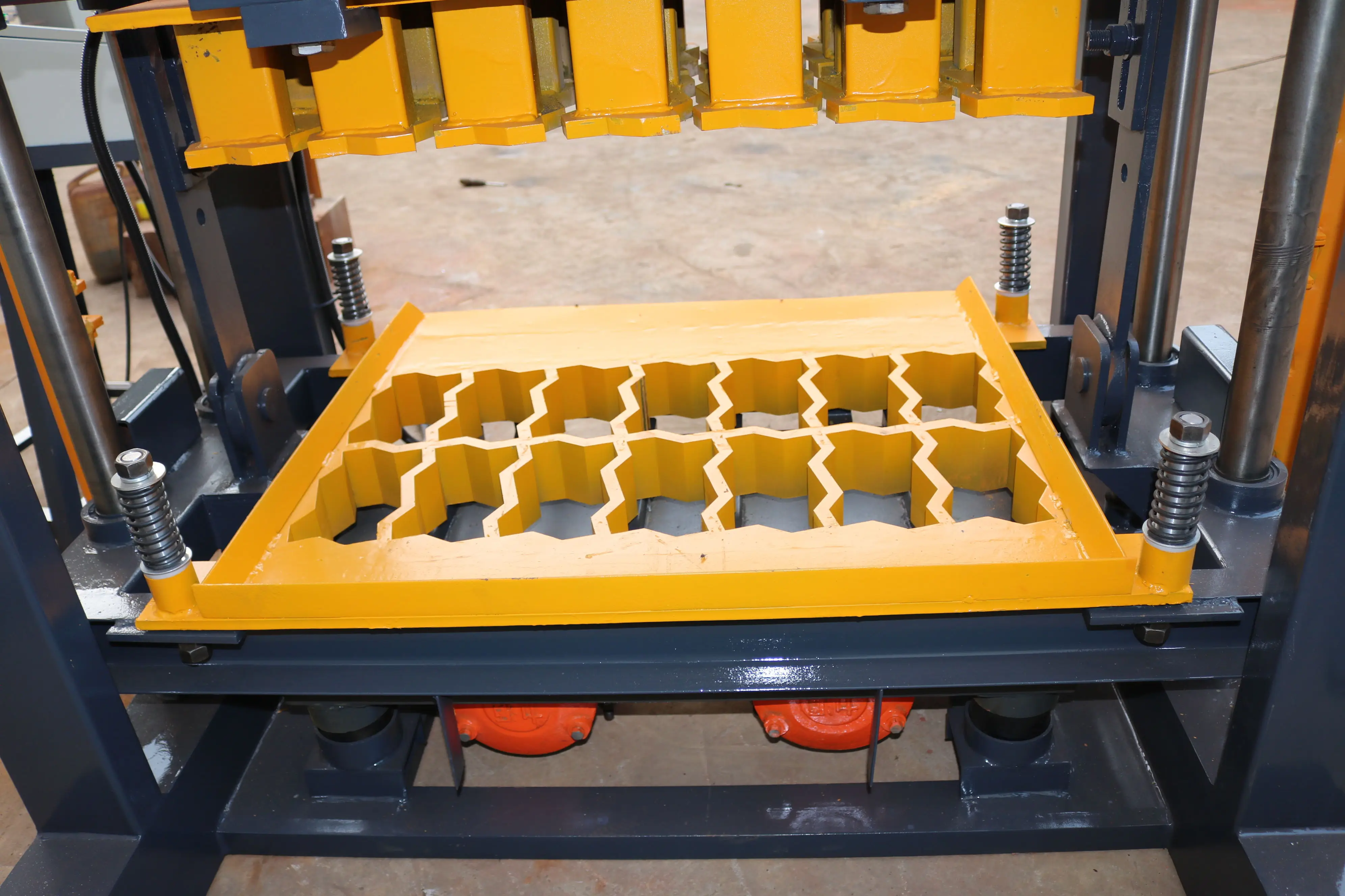 Aiwei QTJ4-40 Semi-Automatic Block Making Machine an Small and Medium-sized Machine for Making Building Material