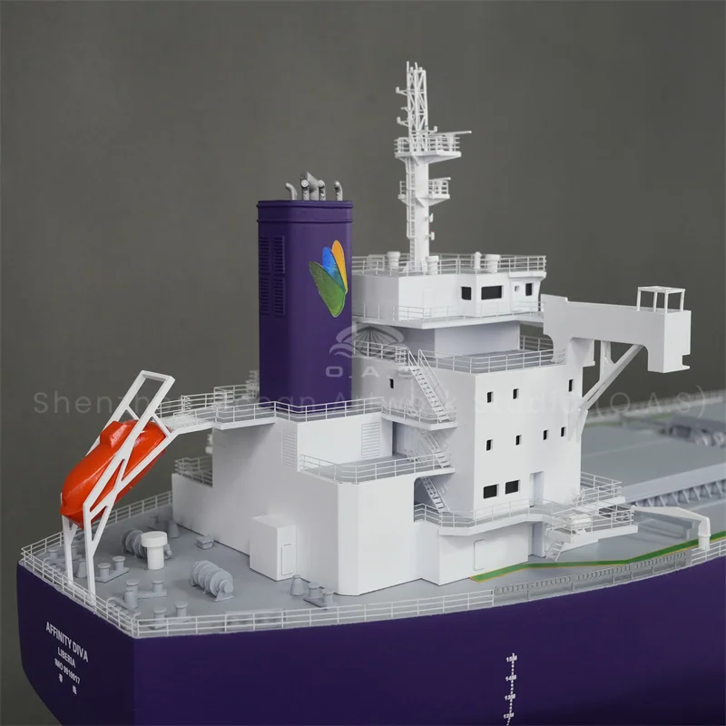 Highly simulated bulk carriers model with precise breadth of ship and authentic general arrangement. Exquisite bulk carrier hold model clearly shows internal structure, matching with wharf model to restore real working scene. Made of premium material with fine workmanship, perfect for maritime exhibition, enterprise display, collection and decoration. Customizable in size, color and logo, ideal for shipping, port and logistics industry gifts. Professional factory production, supports custom design and bulk orders.Amber@vesselmodel.com Tel: +86 18038048785