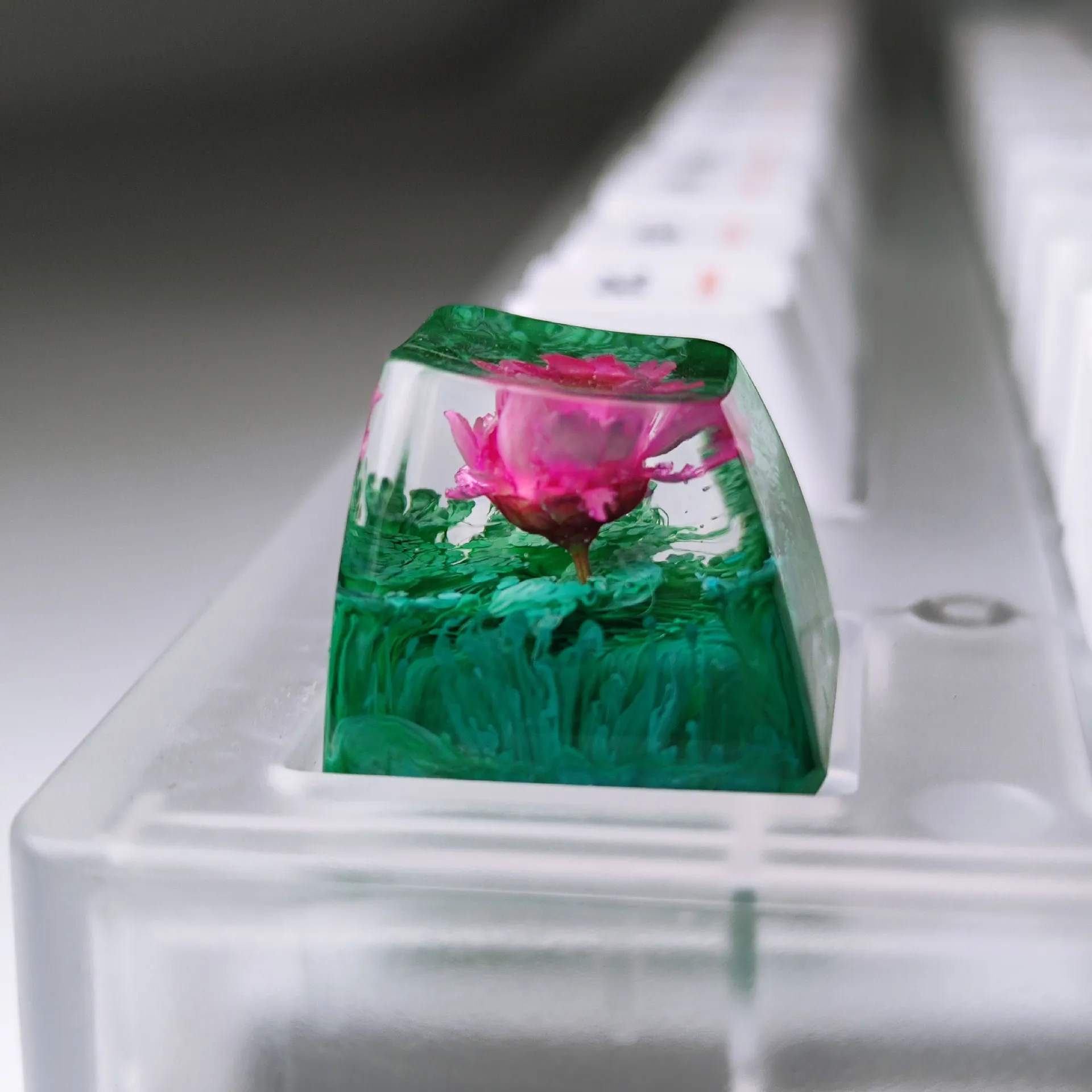 Customizable Keycap Resin SA Profile Daisy Flower Keycap
