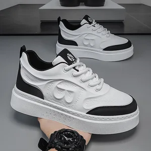 Men's New Breathable and Height Increasing Thick Soled White Shoes, Men's Fashionable Sports and Leisure Board Shoes