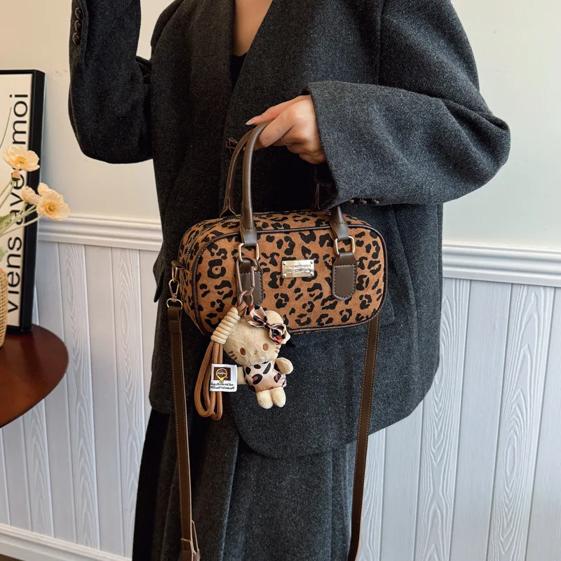 Fluffy Cheetah Print Leopard Tote Bag Fluffy Leopard Pattern Plush Tote Bag  Trendy Fur Shoulder Bag Temu