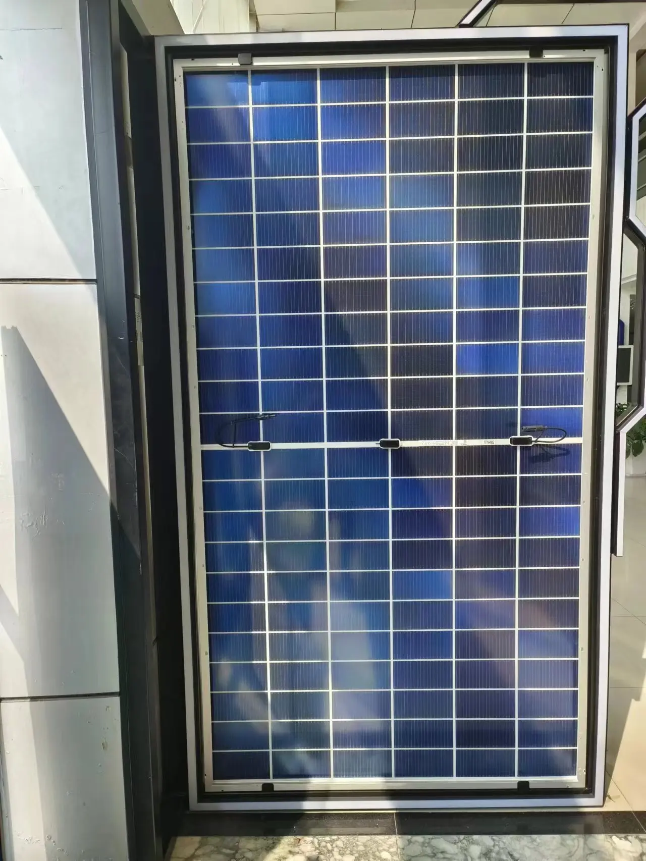 Trina Solar TSM-NEG21C.20 - 695W-720W High-Efficiency Panels
