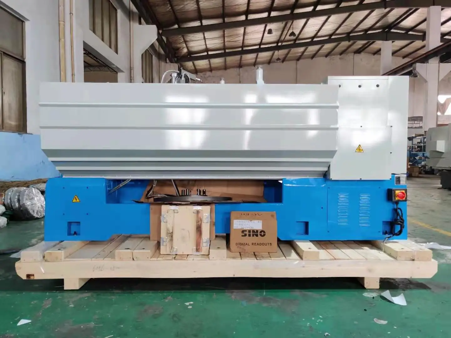 Good Price of Metal Lathe 510mm Manual Lathe Machine C6251 With Big Bore 80mm Lathe Metal Working Machine
