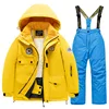 Jaune