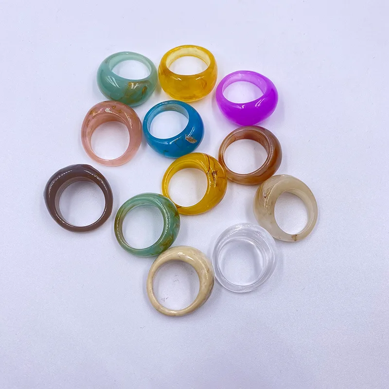 GRHOSE Resin Chunky Rings Acrylic Resin Rings Wide Thick Dome Knuckle Finger Stackable Joint Ring Retro Acrylic Transparent Vintage Plastic Resin
