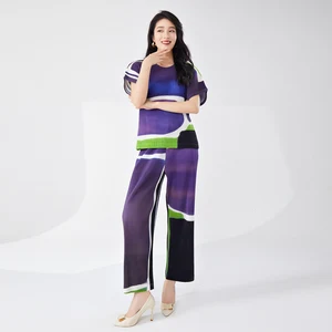 Miyake Pleated Summer Women's Two-Piece Set Crew Neck Loose Short-Sleeved T-Shirt Printed Fashionable Design Straight Pants