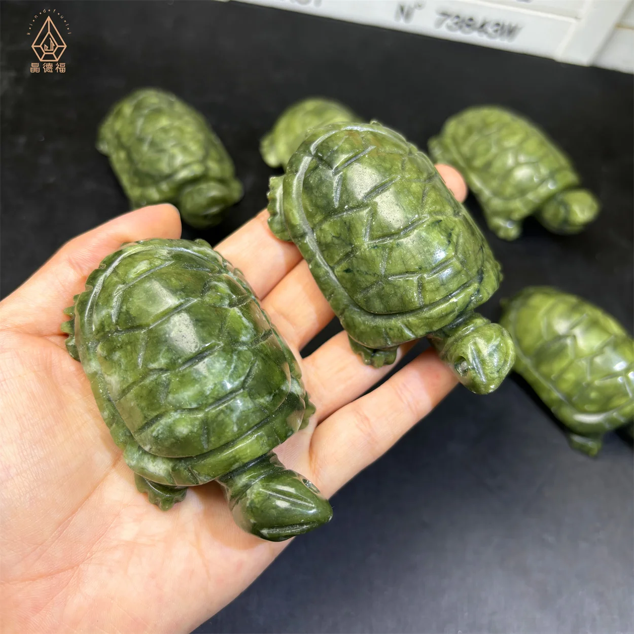 Factory Natural Factory Hand Carving Crystal Crafts Xiuyu Jade Tortoise Crystal Carvings Animals Turtle for Gift
