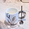Set di tazze bianche