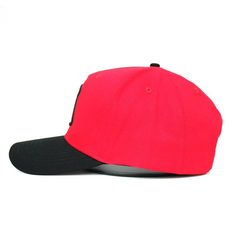 Hengxing Fashion Designer Exquisite Embroidery 5 Panel Cap Adjustable