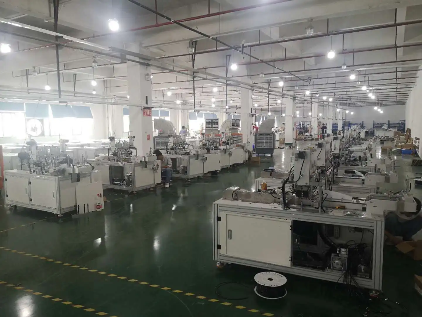 High Speed Fully Automatic Servosear Mask Face Making Machine in Stock