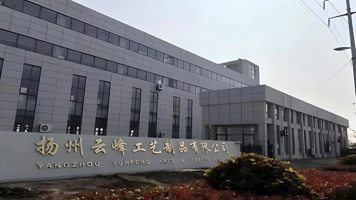 Baoying County Yunfeng Glass Craft Factory