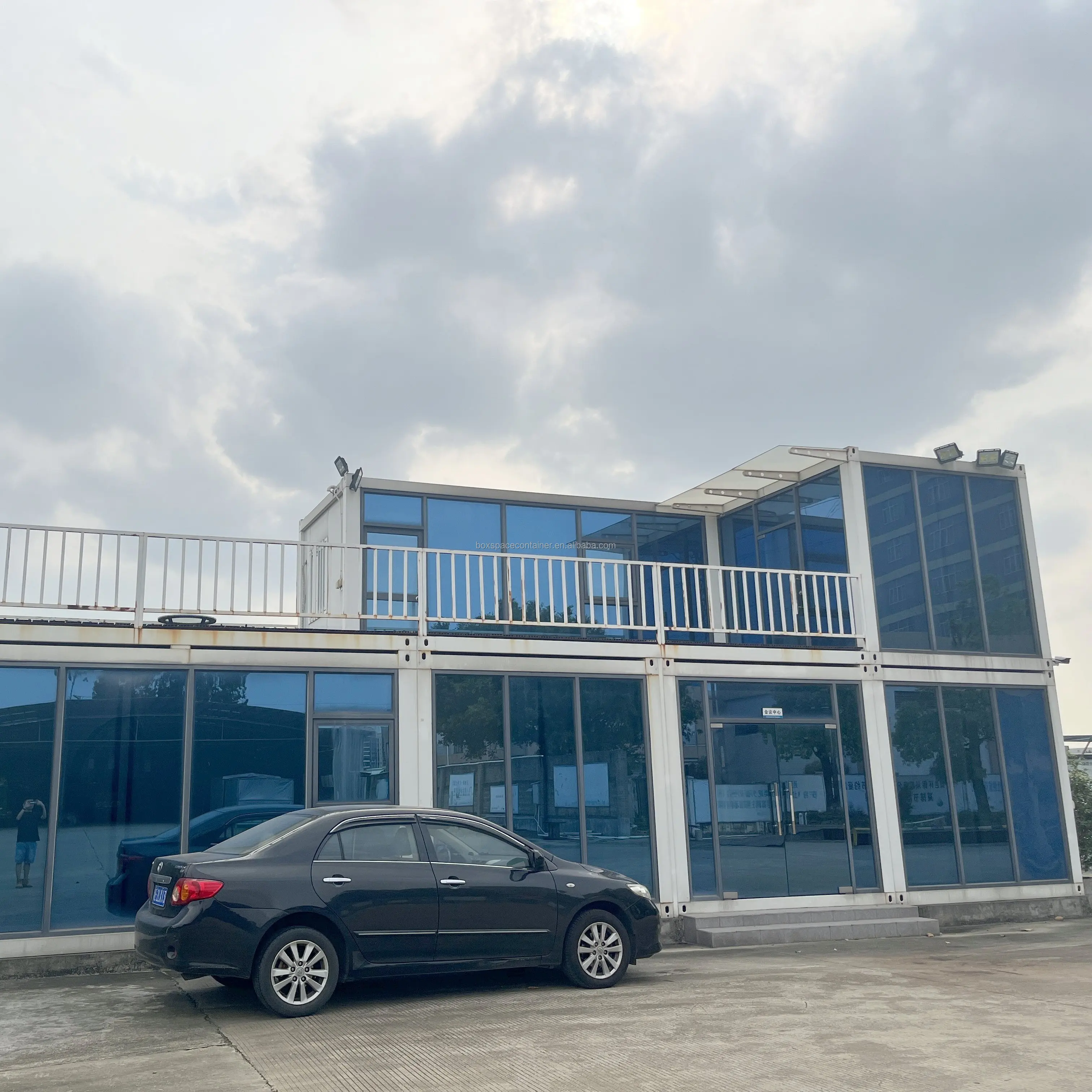 BOX SPACE 20ft 40ft Prefab Shipping Container House Luxury Prefabricated Modular Homes for Sale Modular Prefab Glass House