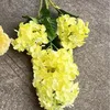 3 cabezas de hortensia lila amarilla