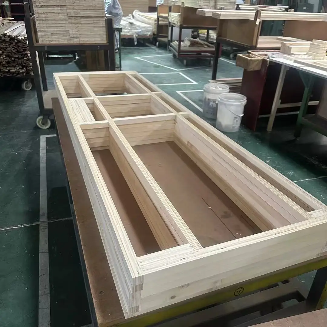 LVL LVB 4 X 8 Film Faced Poplar Paulowne Pine Eucalyptus Plywood For6/9/12/15/18/21mm Customized Size and Thickness