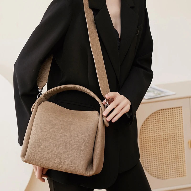 Guangzhou Factory Handbag Travel Ladies Crossbody Large Capacity Hand Bag Leather Women Tote Bag