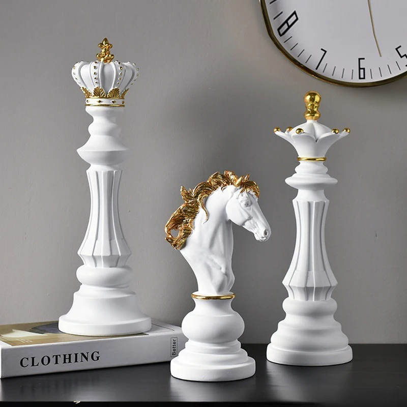 Resin Chess Statue Retro Home Decoration Resin Figurine Creative Resin Ornaments Black and White Chess Pieces As a Gift
