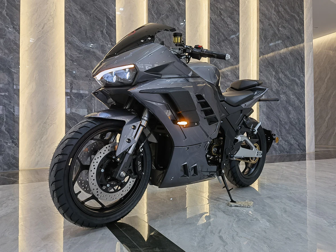 LANYANG factory  wholesale Super Speed central racing electric motorcycle for sale 240km Electric scooter