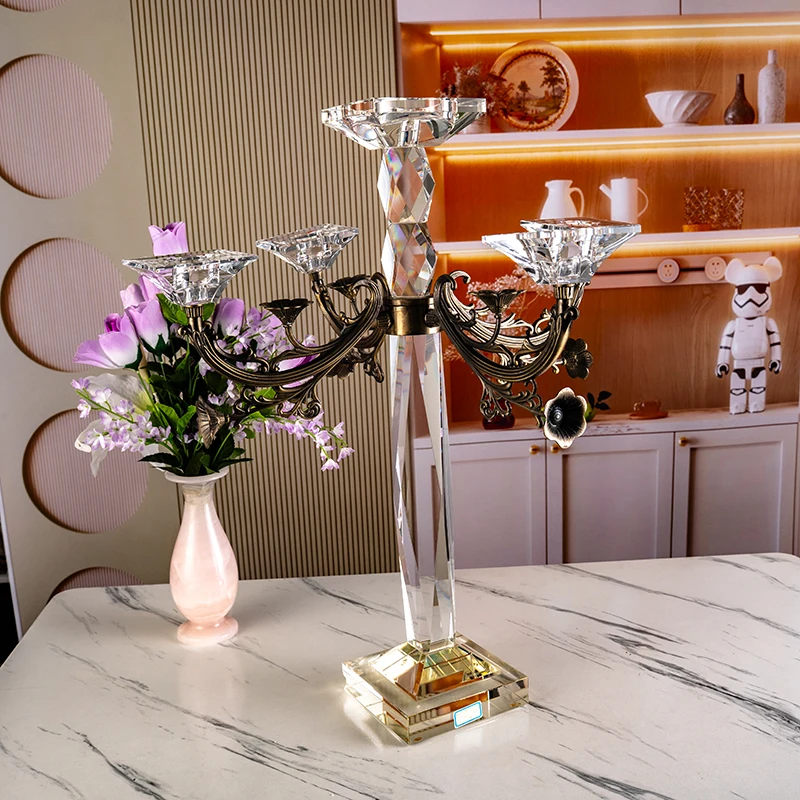 Small Bridge Four Arm Glass Wedding Center Luxurious and Elegant High-end Home Decoration Crystal Candlestick
