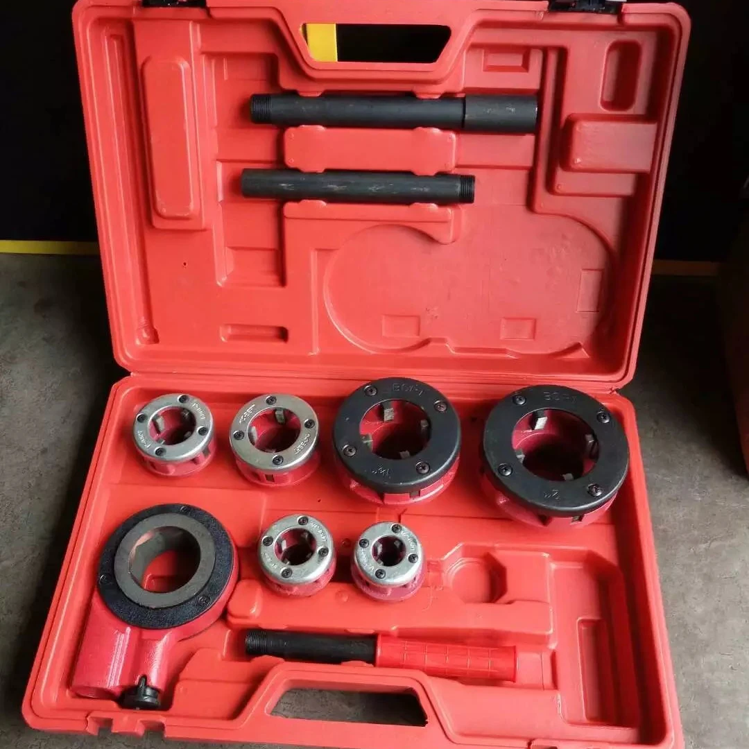 Ratchet Pipe Threader Kit – 7 Dies (3/8” To 2”) With Ratchet Head, Handle, Extension Bars & Storage Case