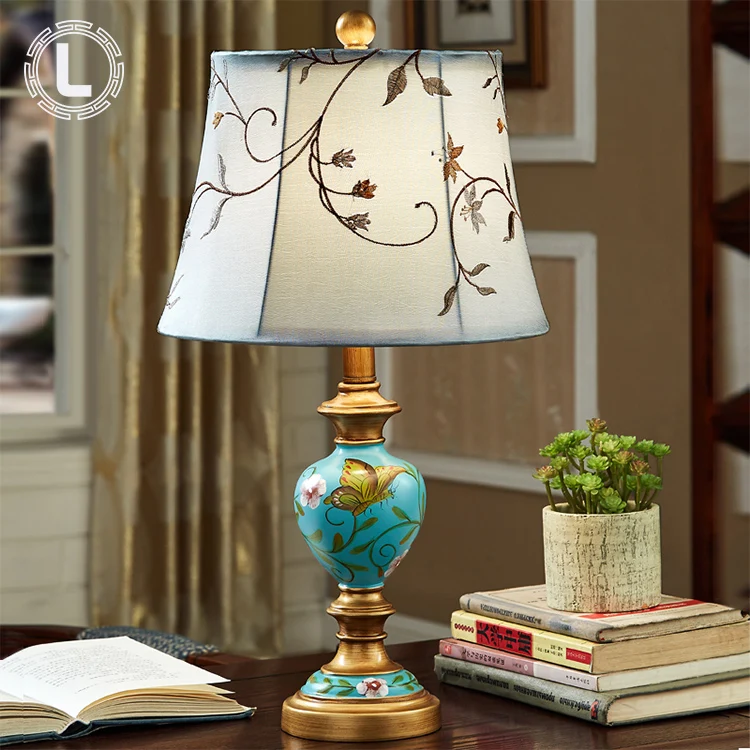 European Table Light Stylish LED Desk Lamp for Bedroom
