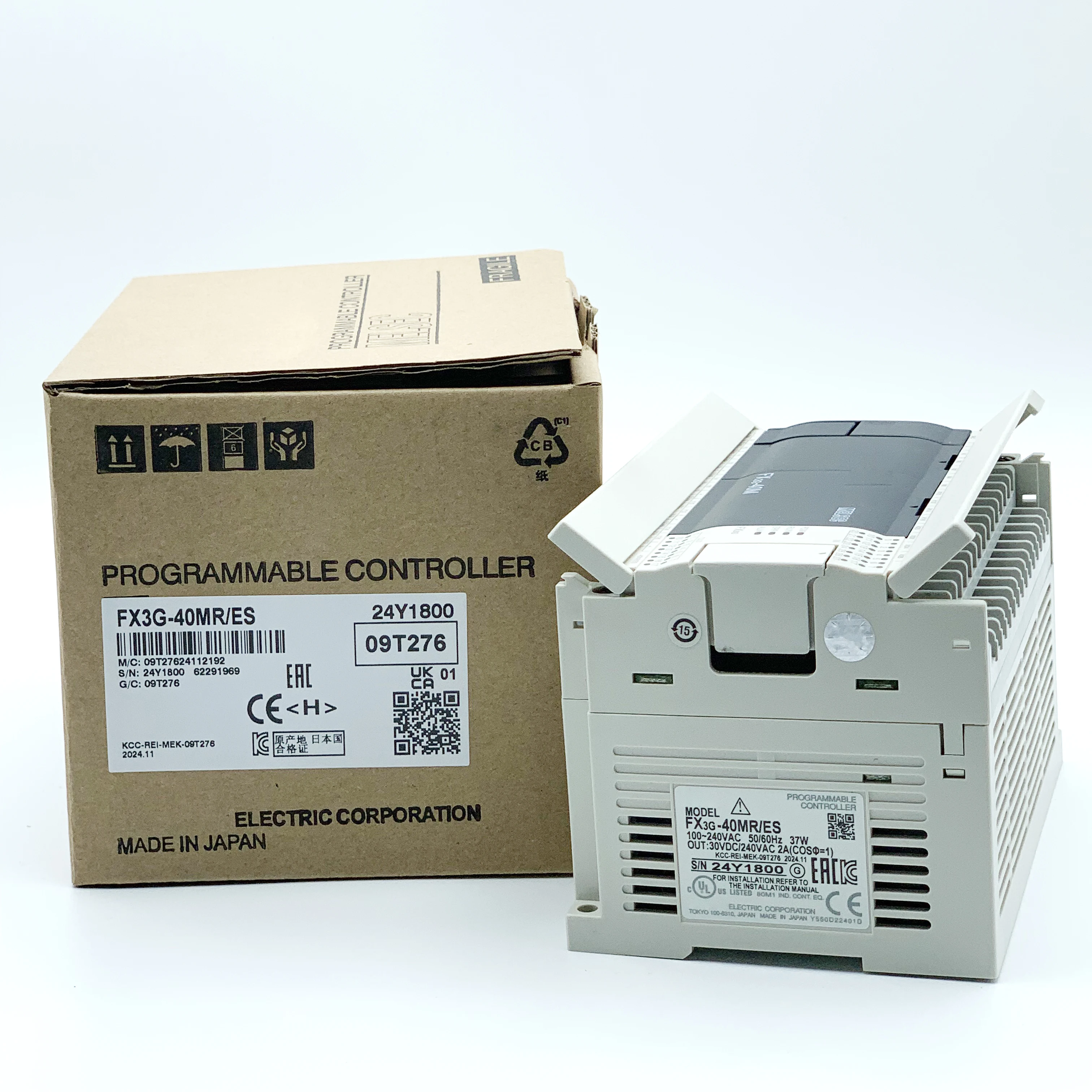 Új, eredeti FX3G-40MR/ES-A FX3G sorozatú kompakt PLC, 24 bemenet, 16 kimenet, relés típus, váltóáramú tápfeszültség, széles körben használják kis méretű ipari automatizálási vezérlőrendszerekben.