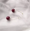 Taglia piccola, rosso scuro.