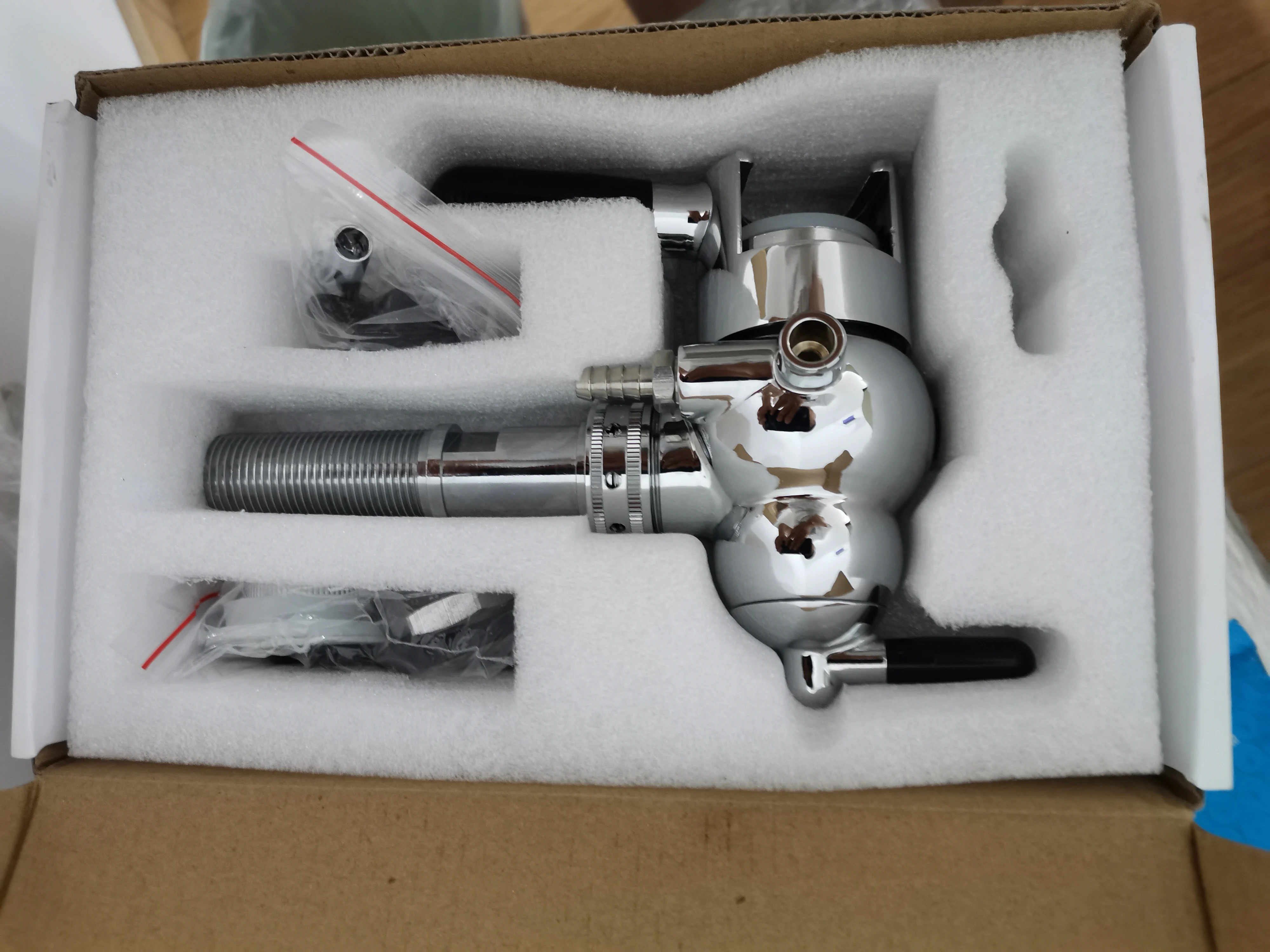 Isobaric Tap Growler Filling Station Beer Dispenser Beer Pegasus Bottle Filler for 26.5mm 28mm  38mm 42mm Bottles