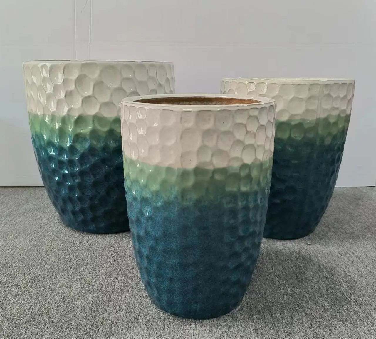 2023-04 catalogue.jpg