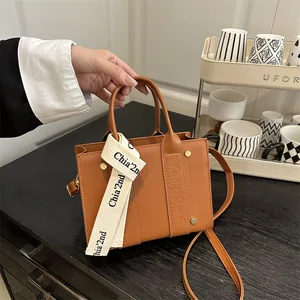 2026 New Autumn Luxury Design Shoulder Bag Women's Fashion Square Crossbody Bag