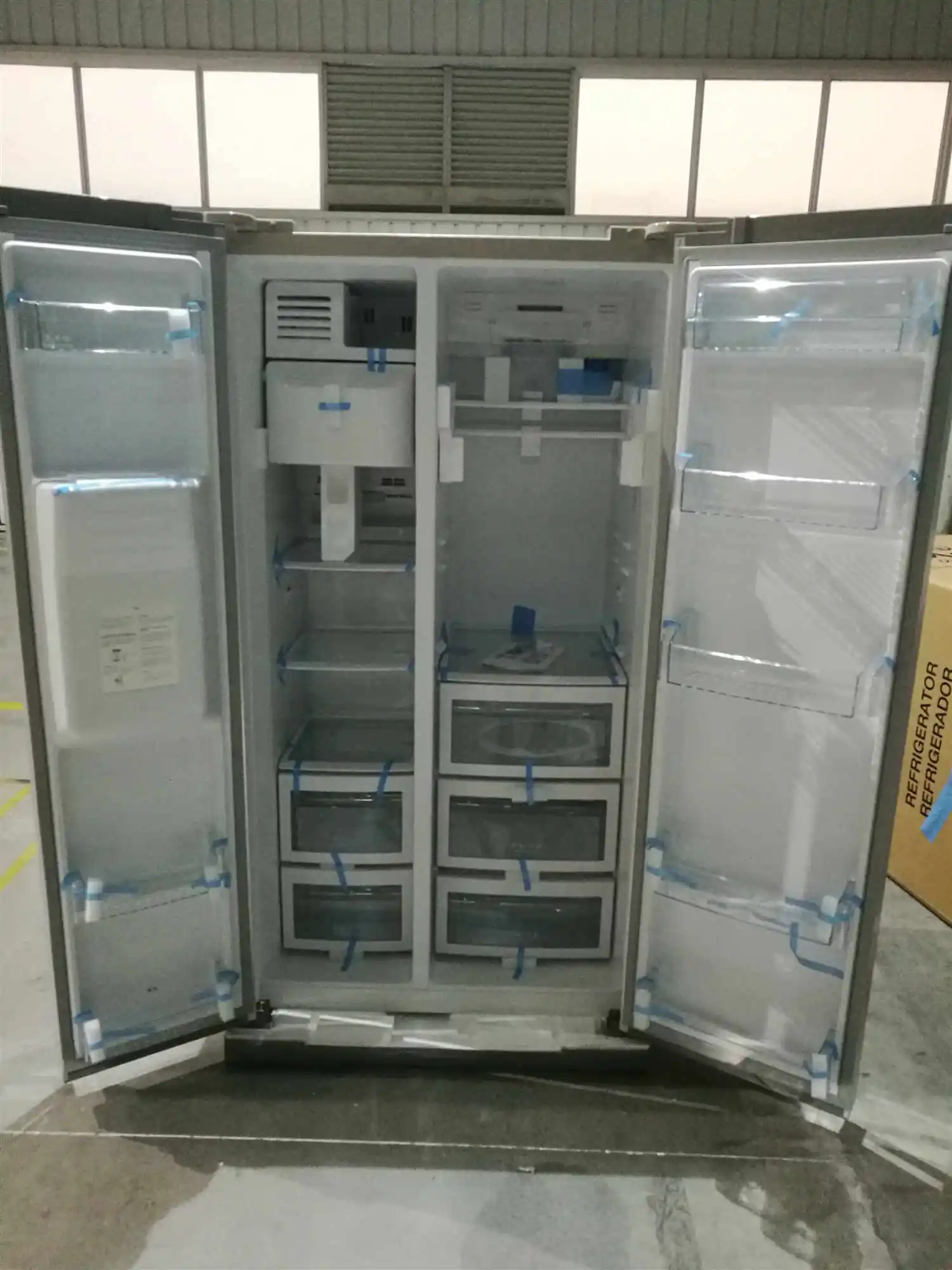 450L Side by Side Refrigerator With Ice and Water