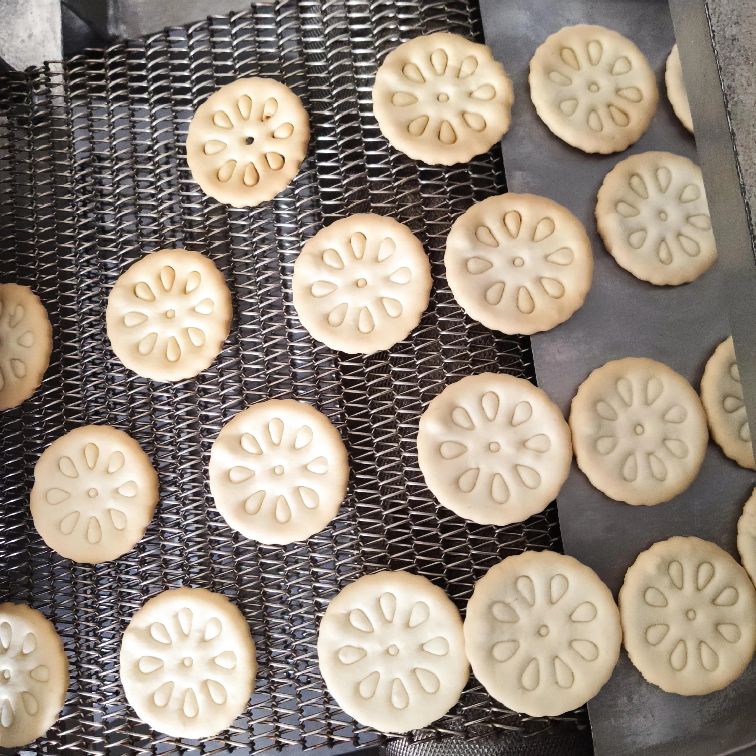 Rolling Angel Biscuit Cookies Cutter Mold Maker Cake DIY Decorating Stamp Fondant Dough Roller