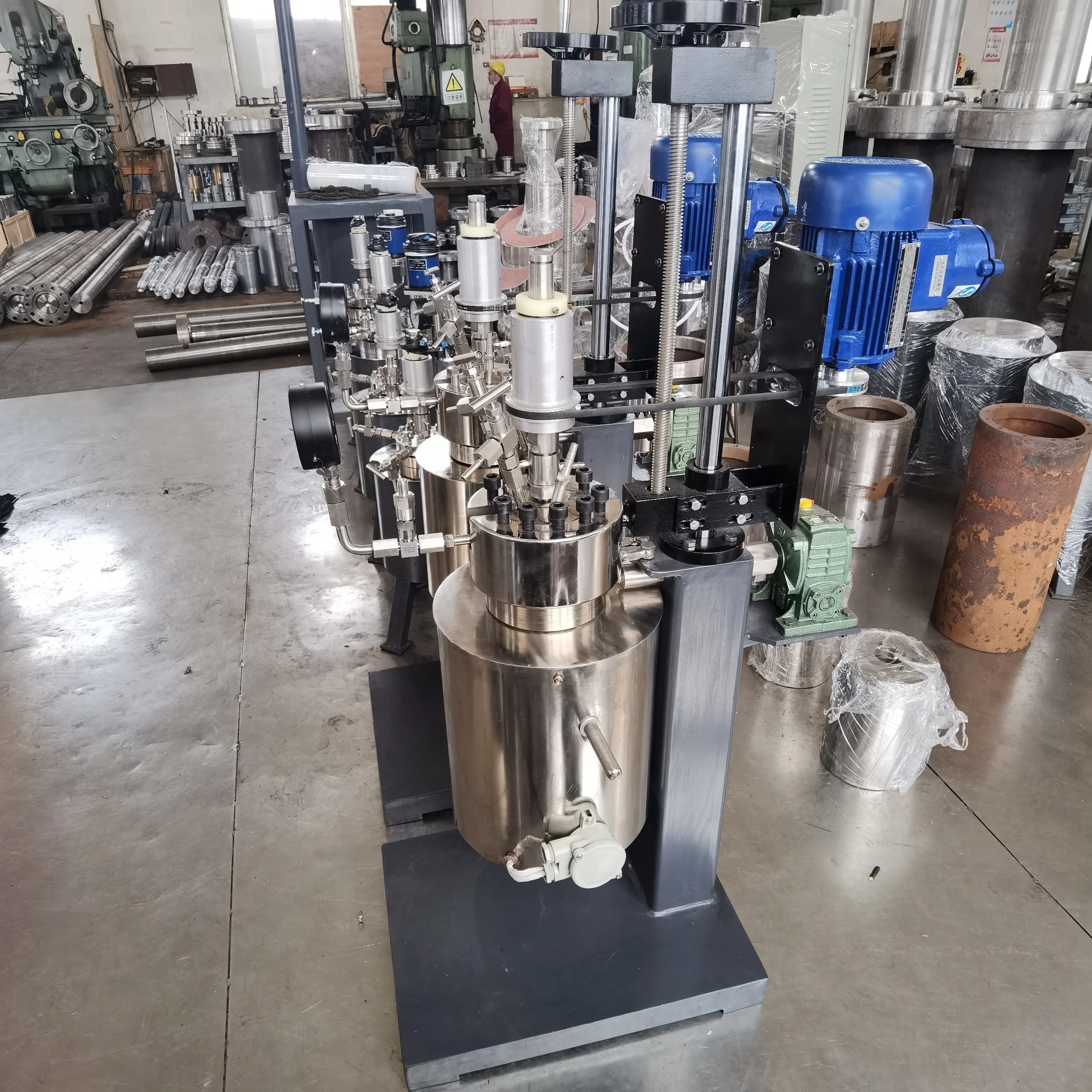 2 Liters Lab Hydrogenation Reactor High Pressure Kettle with Core Components Engine Motor Pressure Vessel