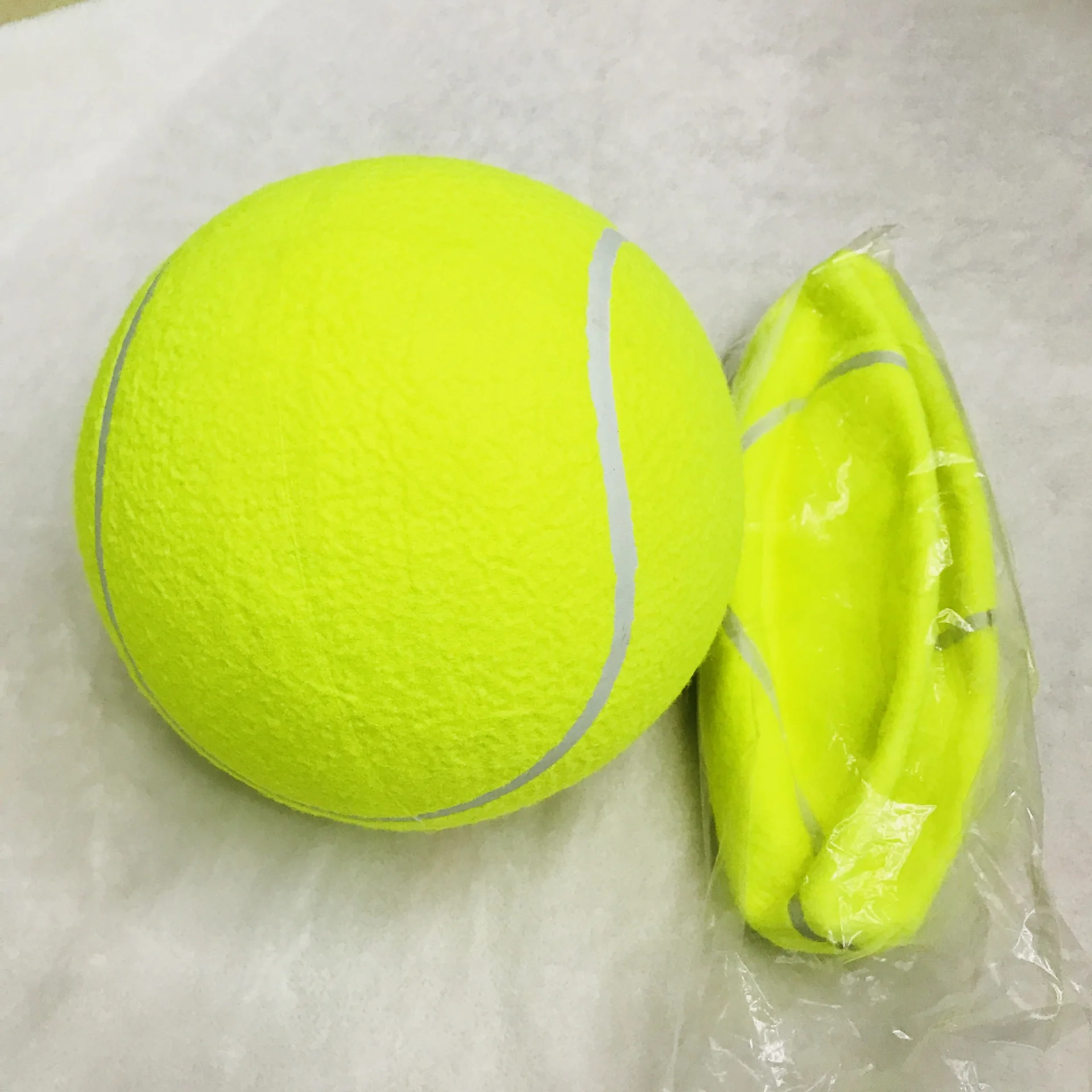 9.5 inch big Tennis Ball Promotional Colored  Inflatable Rubber Dog Toys Ball Funny Interactive Dog Balls manufacture