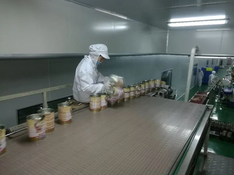 Η χονδρική συσκευασία τροφίμων δοχείων κασσίτερου γαλάτων σε σκόνη μαρκαρίσματος συνήθειας μπορεί με το πλαστικό καπάκι