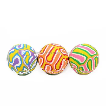 8.5 pouces arc-en-ciel couleur caoutchouc rebondissant balles de coup de pied nouvelles balles de terrain de jeu rebondissantes pour les enfants