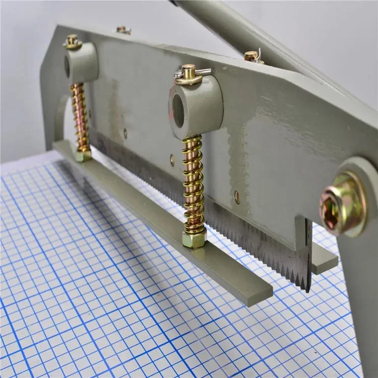 Chinese Manual Textile Fabric Panel Spreading Selvedge Cutting Machine Price