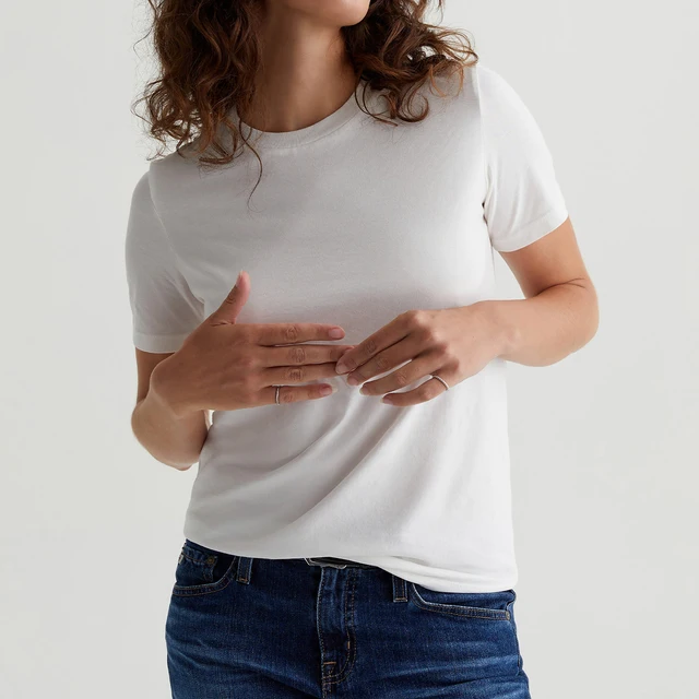 OEM/ODM Custom Ivory Women's Classic Crew Neck Tee 100% Cotton 1 Rib Neckband Premium Knit Anti-Pilling Eco-Friendly S&Z-Twist