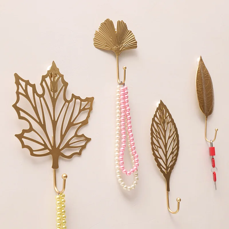 Nordic metal leaf hook ins wind creative cloakroom model room door key rack leaf hook decoration