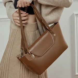 Manufacturer Wholesale Custom Retro Leather Women's Shoulder Bag Ladies Top Grade Cowhide Handbags Crossbodybags Messenger Bag