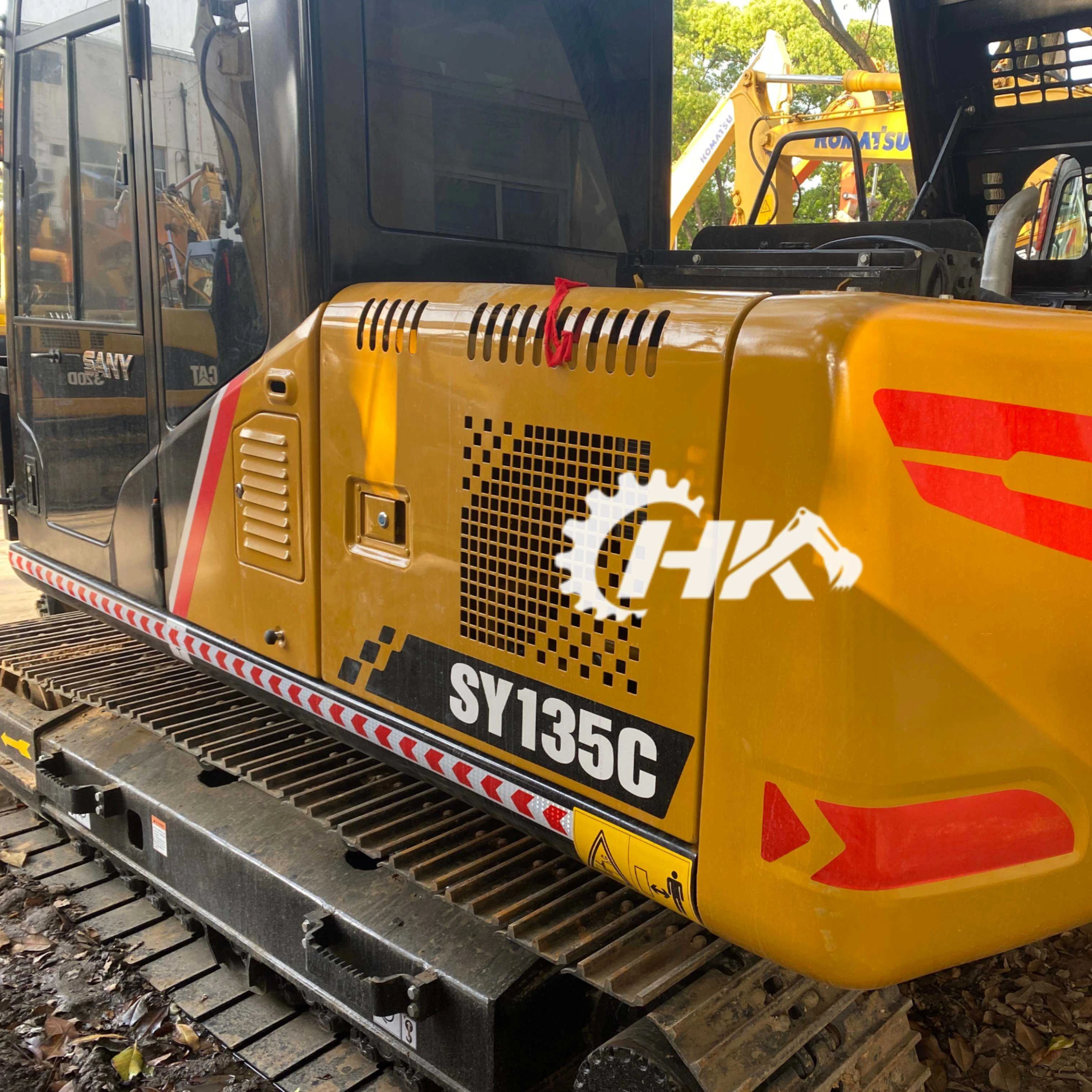 HANG KUI HITACHI 135, 13,5 тонн, 90 % новая, оригинальная японская техника с сертификатами EPA и CE, сельскохозяйственный бывший в употреблении экскаватор HITACHI 135 для земляных работ