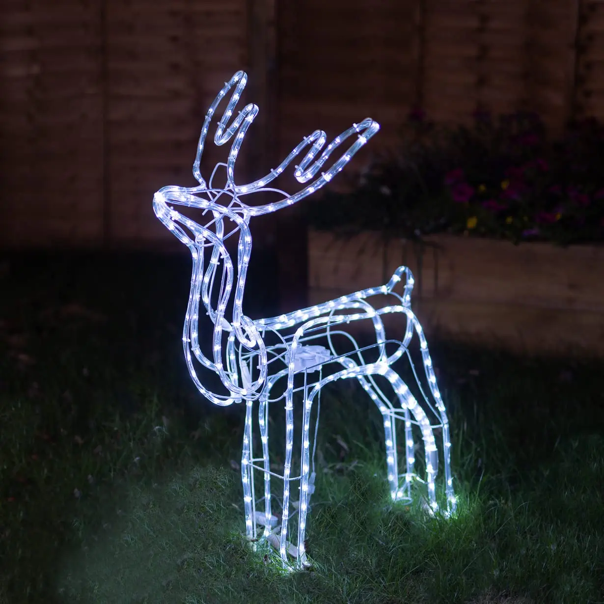 TSINYE Hot Sale Christmas Decorations Sculpture Outdoor Decorative 3D Shaking Head Led Deer Light Christmas Deer LED Rope Lights